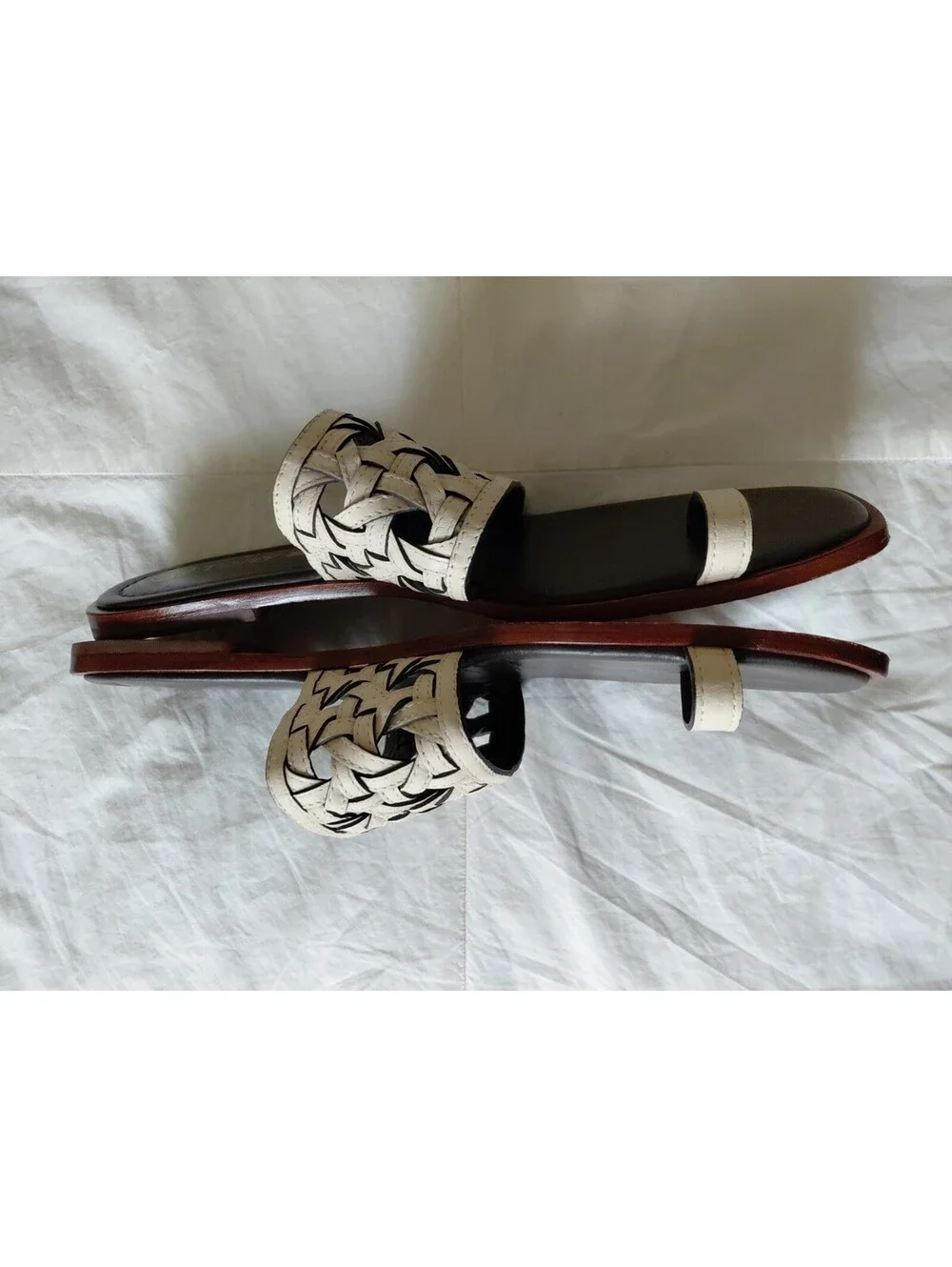 Tory Burch Cream and Brown Woven Thong Slides Size 8.5 EUC #753